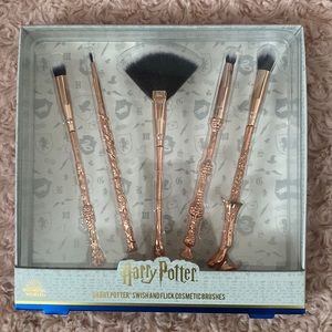 Harry Potter Rose Gold Cosmetic Brushes